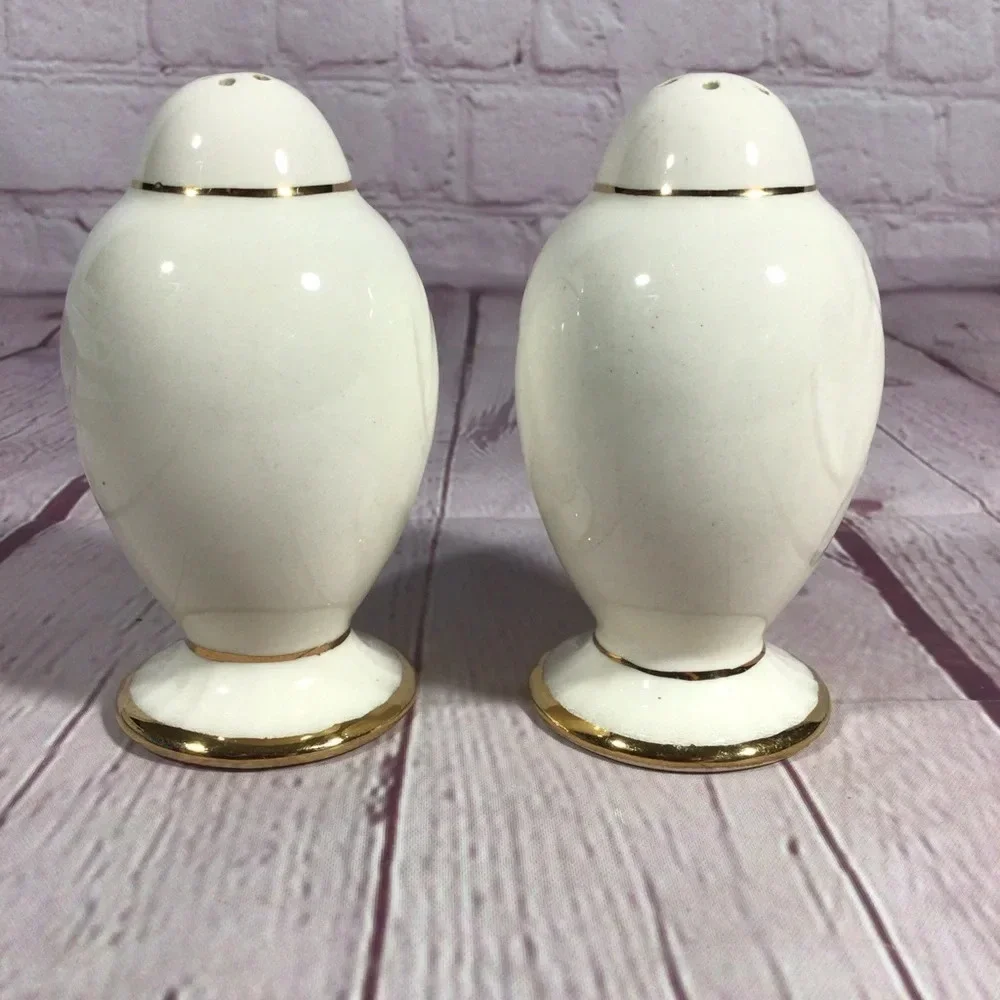 Vintage Porcelain Buggy Warranted 22 Karat Gold Salt and Pepper Shaker Pair